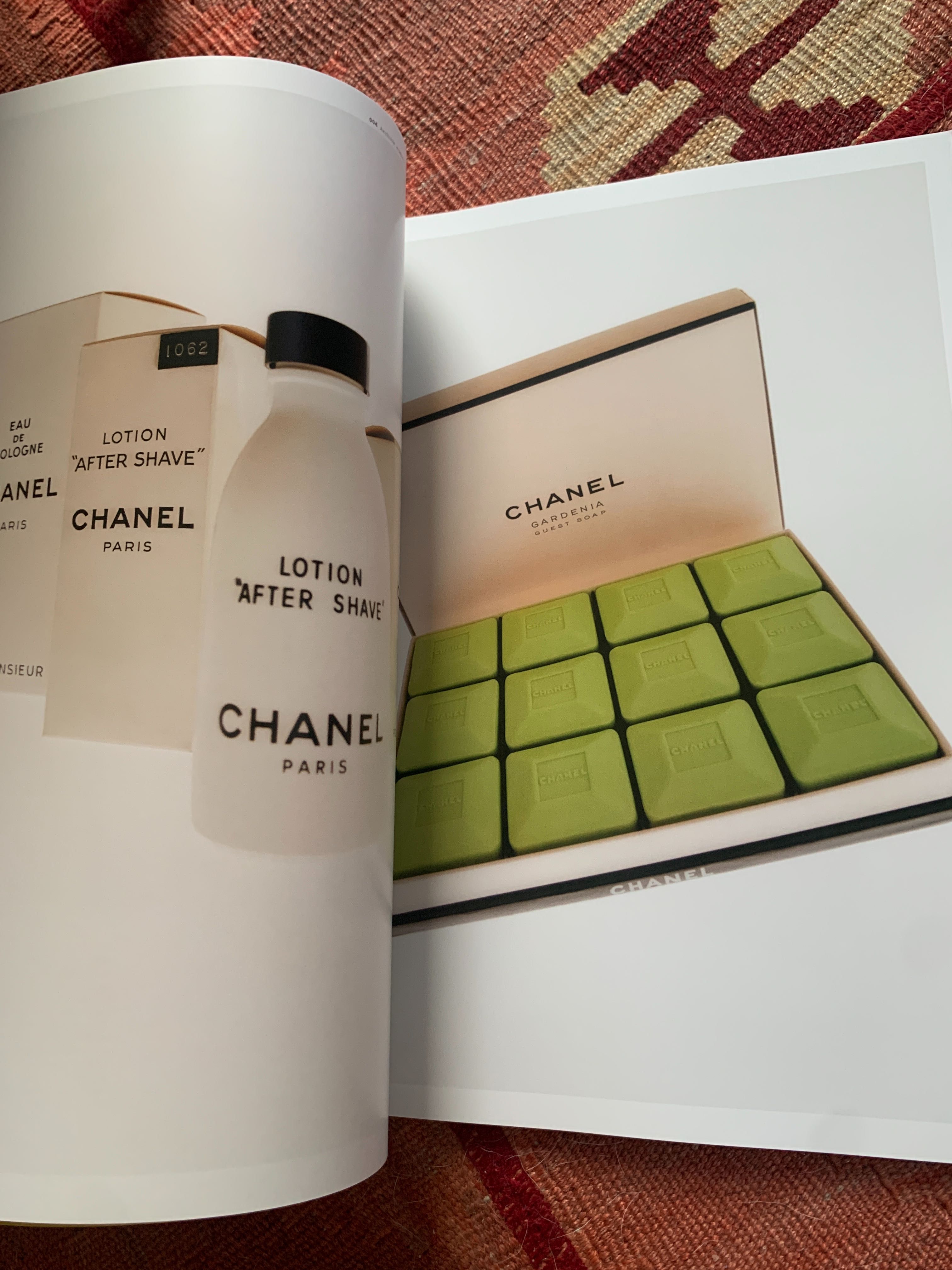 Album Chaos 69 Chanel