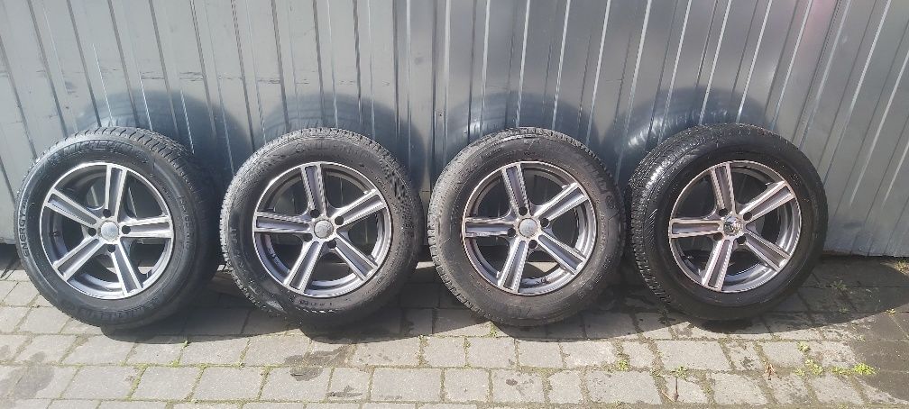 Felgi z oponami letnimi 195/65r15