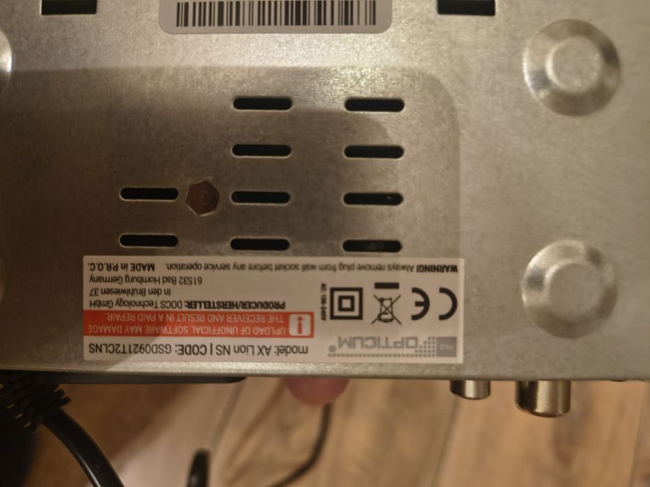 Dekoder tv naziemnej DVB-T2 i kablowej DVB-C Opticum Lion NS H.265 HEV