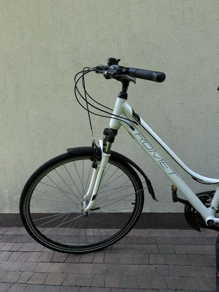 Rower trekkingowy ROMET GAZELA 1 SPECIAL 2024 biało-czarny 28 cali M