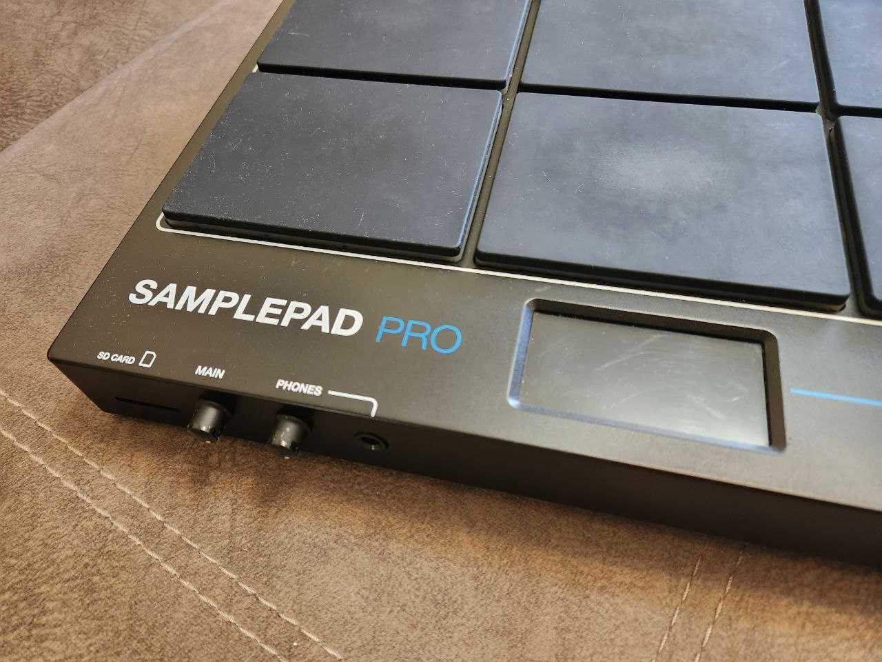Alesis SamplePad Pro. 8 динамічних педів