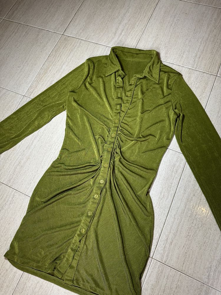 Vestido drapeado FashionNova