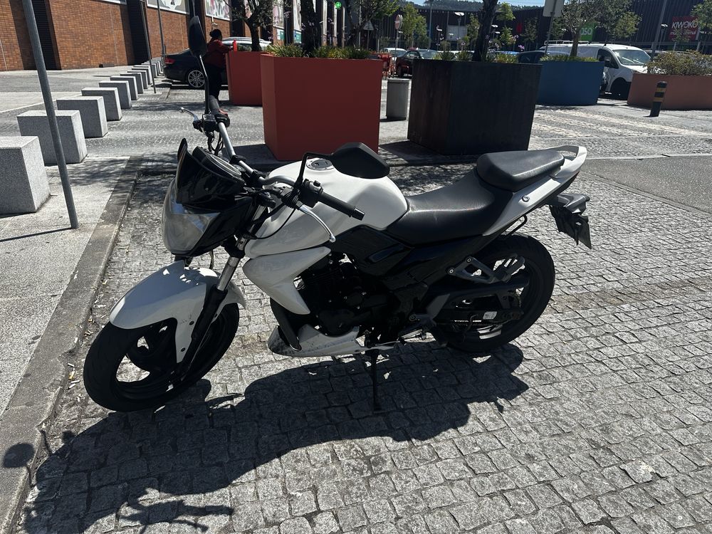 Sym Wolf 125 Ler Descrição
