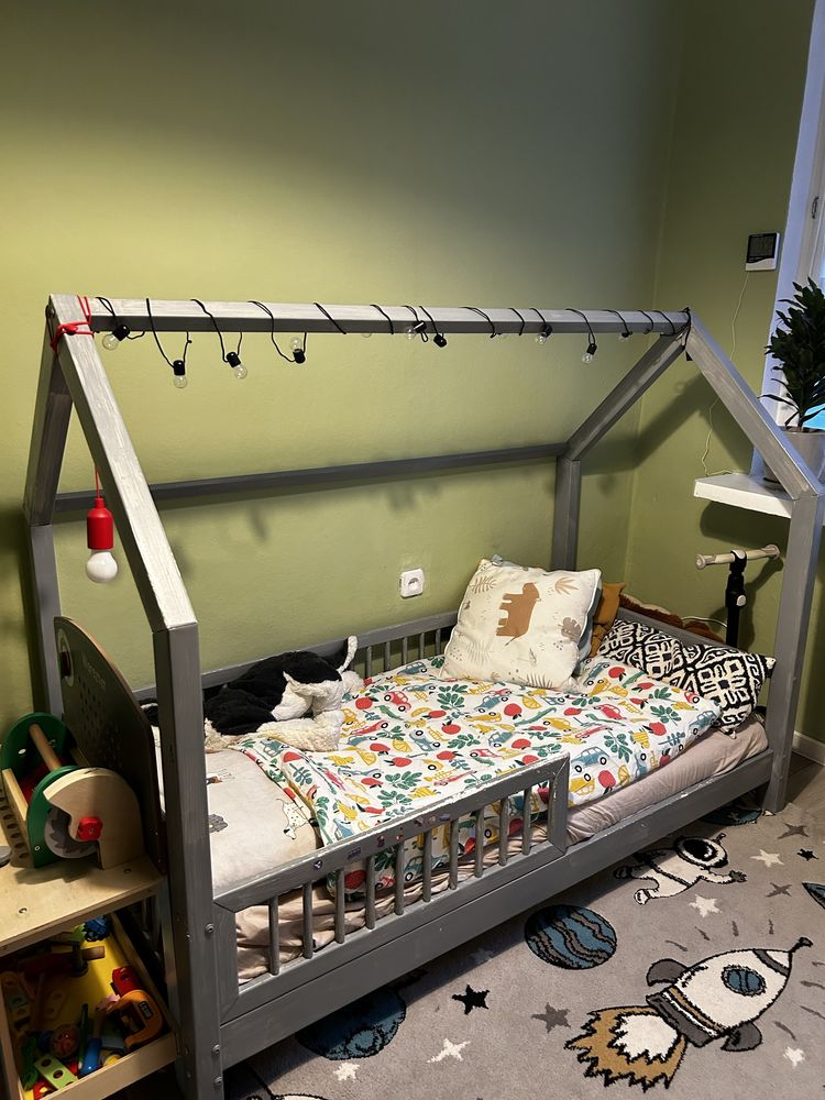 Łóżko dla dziecka domek