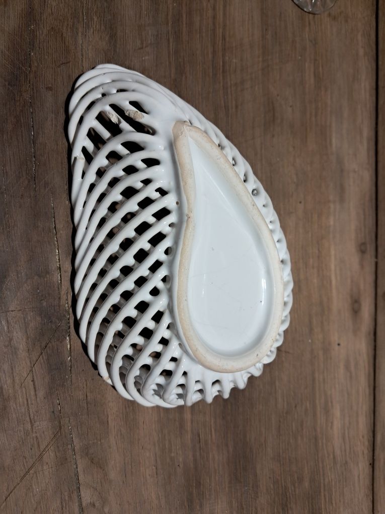 Koszyczek ceramiczny
