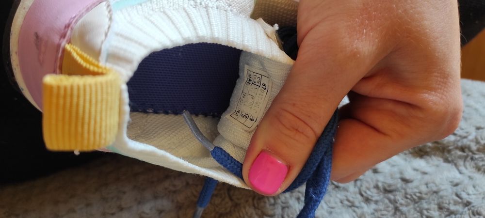 Buty kolorowe Reserved dziewczęce Sportowe Adidasy Snickersy