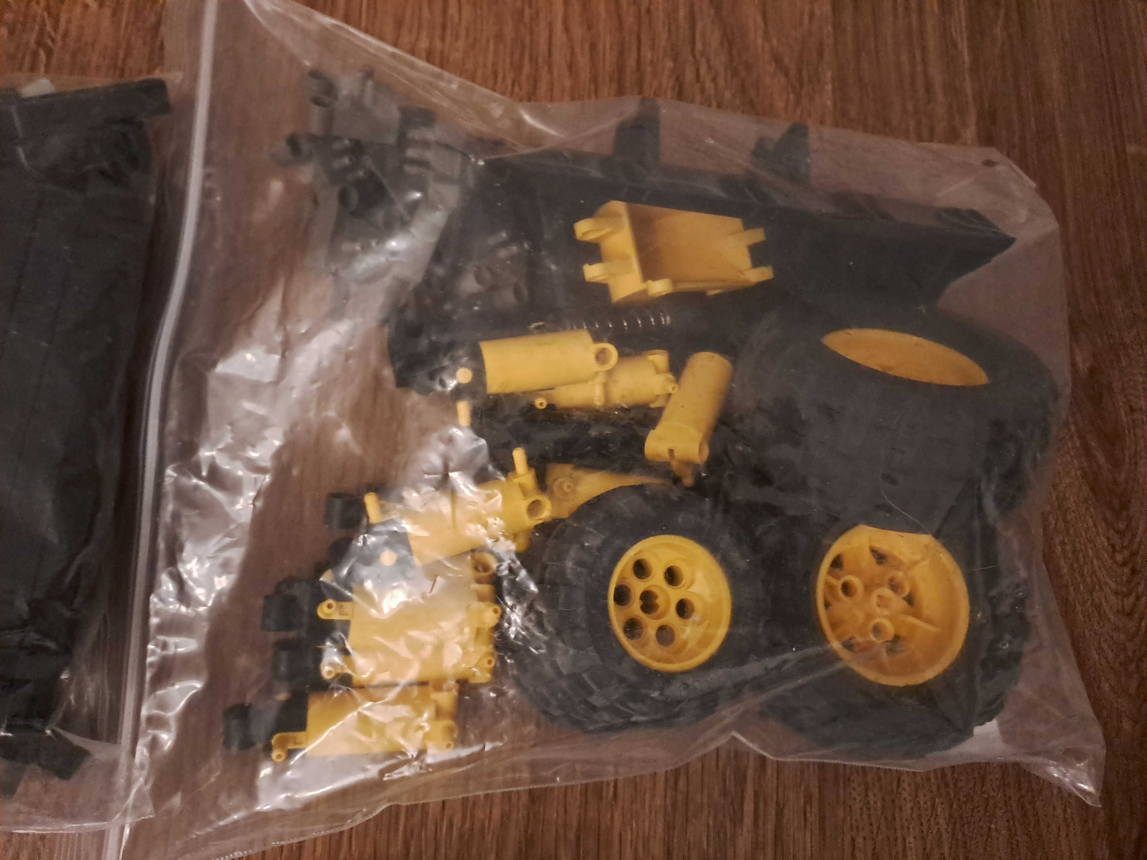 Lego Technic 8455 - Backhoe Loader (Backhoe)