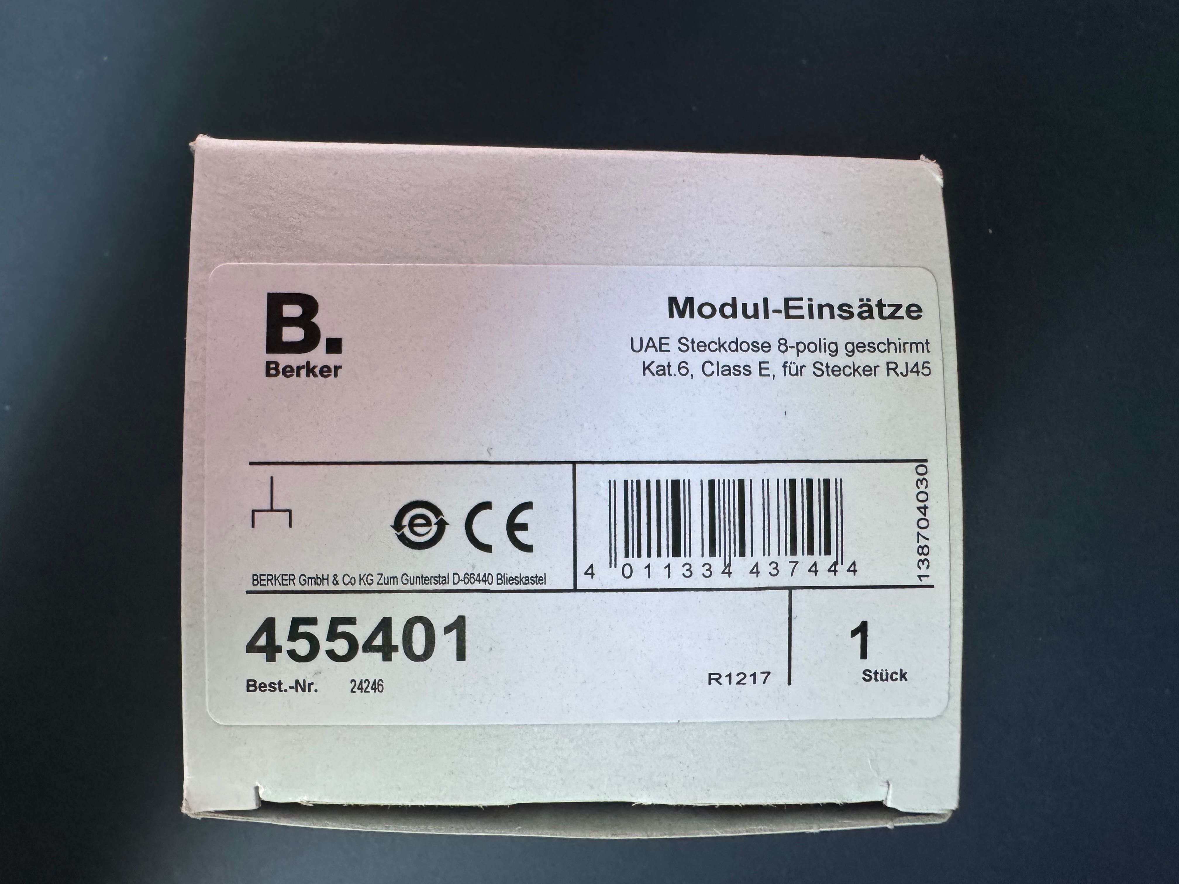 Berker Gniazdo RJ 45 kat. 6