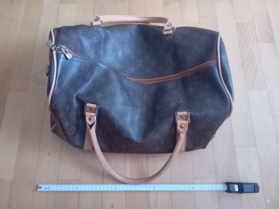 Сумка від Louis Vuitton