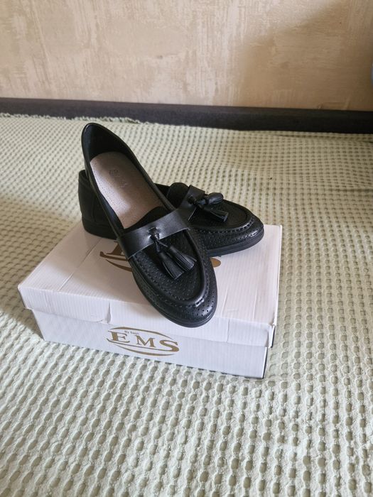 Жіночі макасини шкіряні