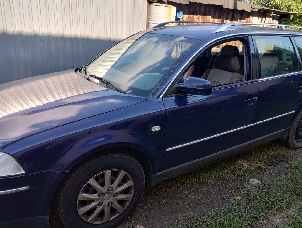 przedni błotnik prawy passat b5 1.9 TDI