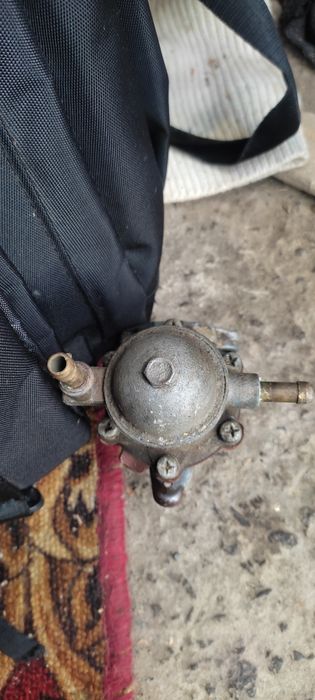 бензонасоси ВАЗ 2101-07, втулки, щеплення