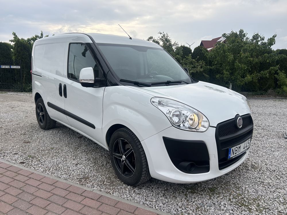 Fiat Doblo 1.3 Klima ciezarowy Vat1  2013r Maly przebieg