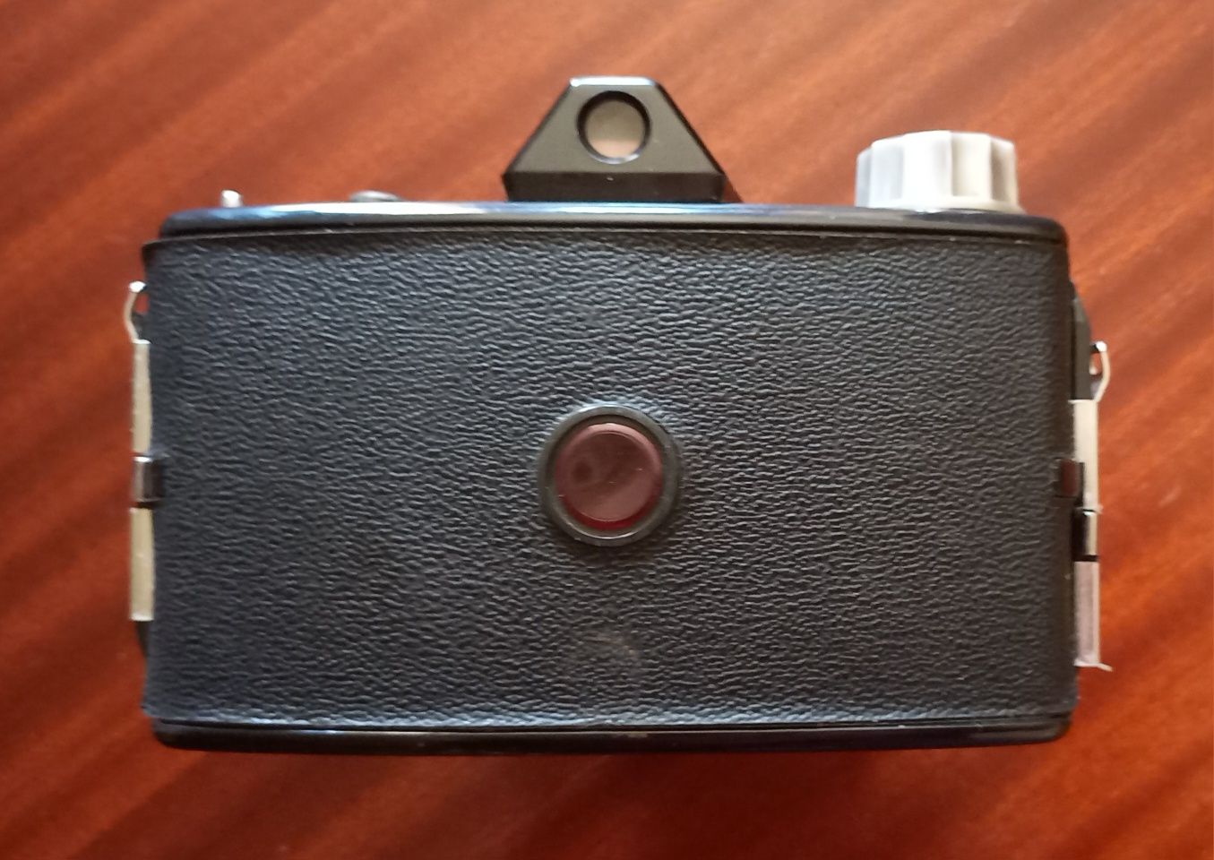 Máquina fotográfica antiga da marca Agfa
