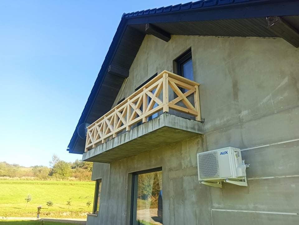 Balustrada drewniana krzyż barierka taras ogrodzenie balkon