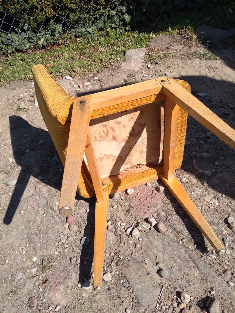 Krzesło Aga PRL do remontu