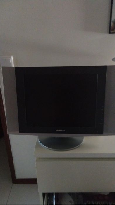 Monitores/Televisoes ACER e SAMSUNG