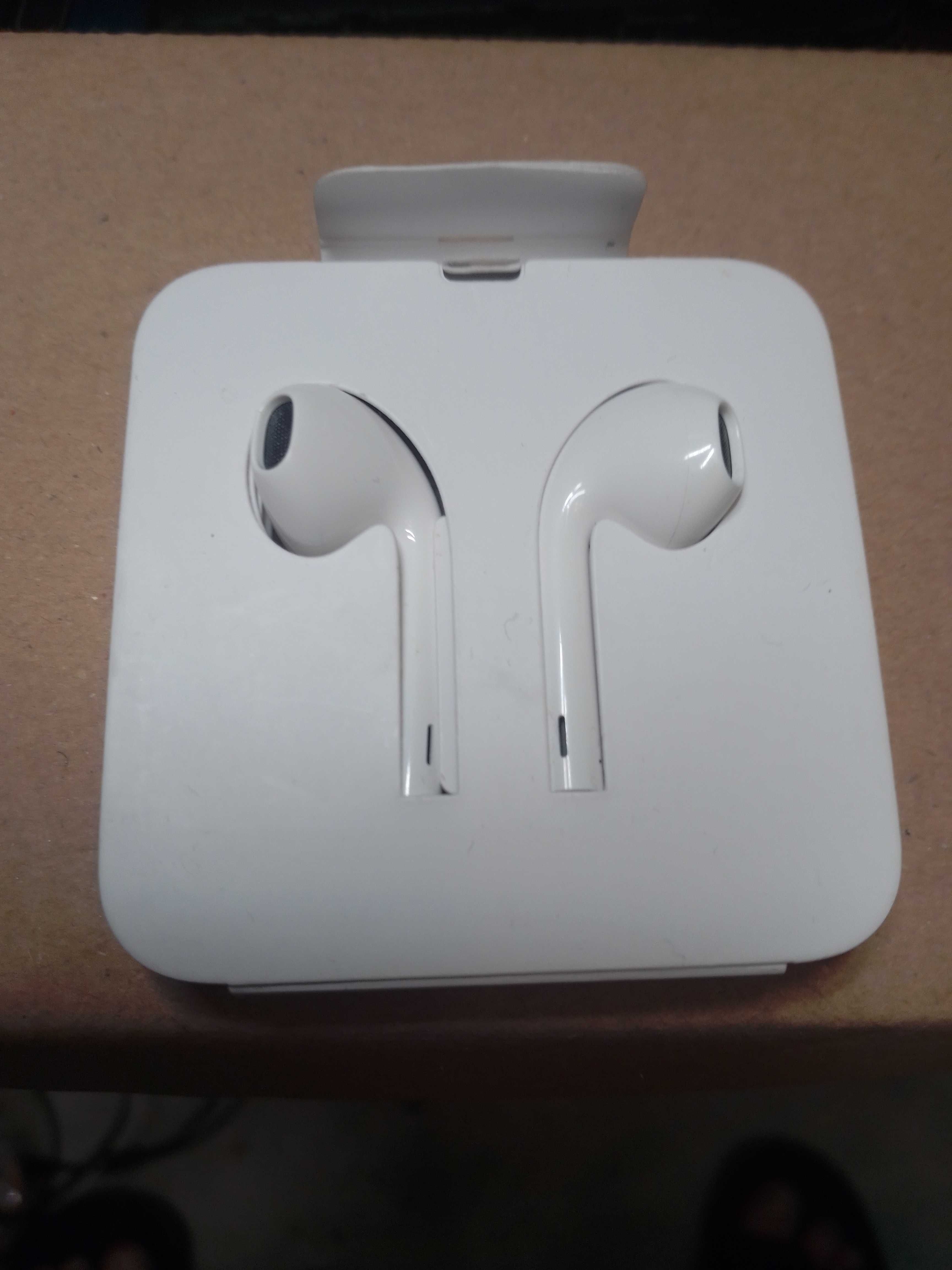 Продам Earpods Apple проводные