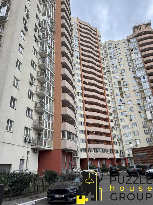 Продаж просторої 3-к квартири біля метро «Чернігівська»