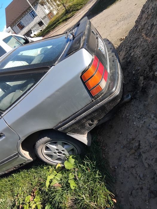 Продам машину форд