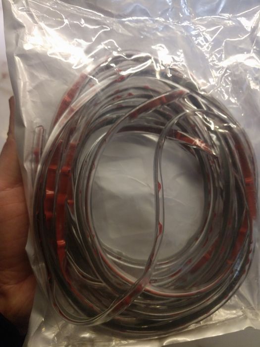 Захисний молдінг