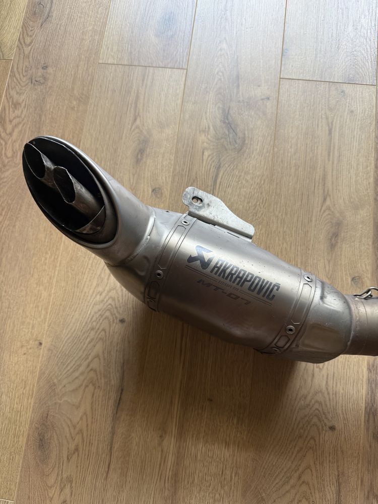 Escape MT07 Akrapovic Titanium Carbono Gravaçao a Laser