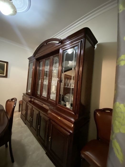 Movél de sala em madeira maciça – excelente estado