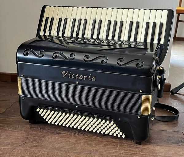 Akordeon Victoria Poeta - kanałowy włoski