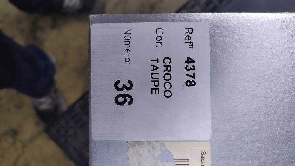 Sapatos senhora novos