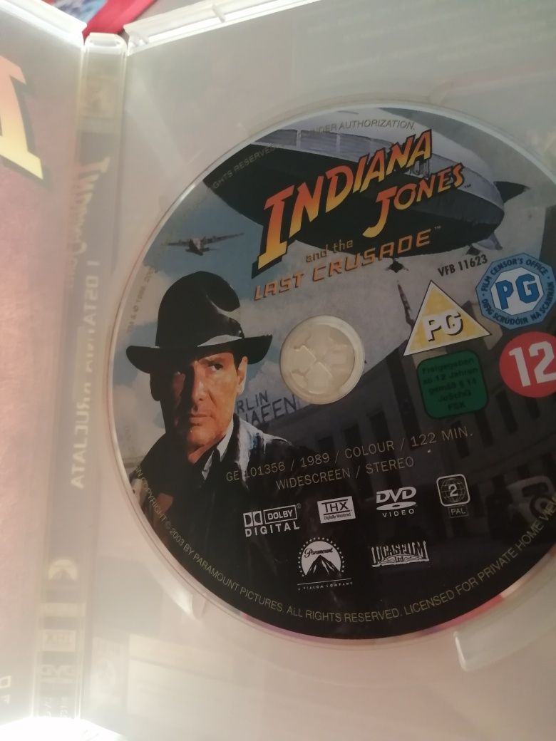 Sprzedam indiana jones box na dvd