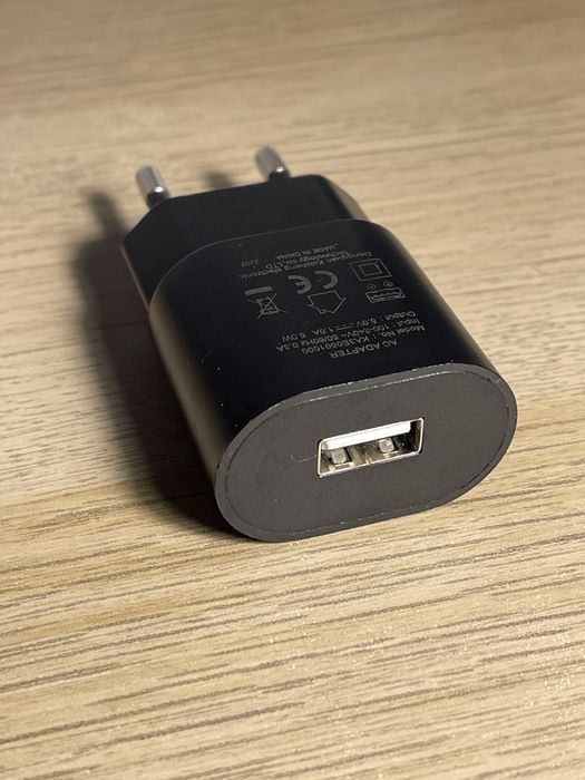 USB ładowarka czarna