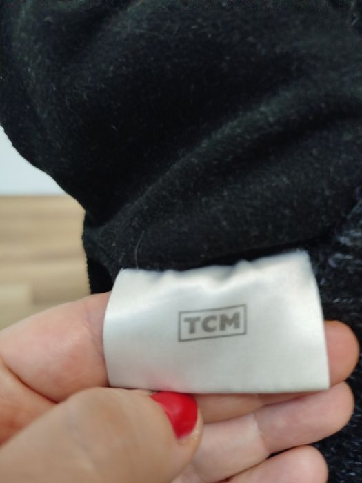 Czapka czarna na uszy boki