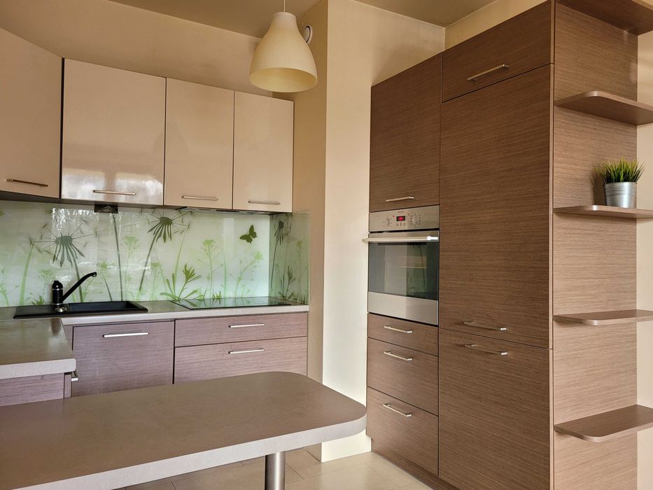 Mieszkanie 2-pokojowe na Os. Europejskim, duży balkon, parking