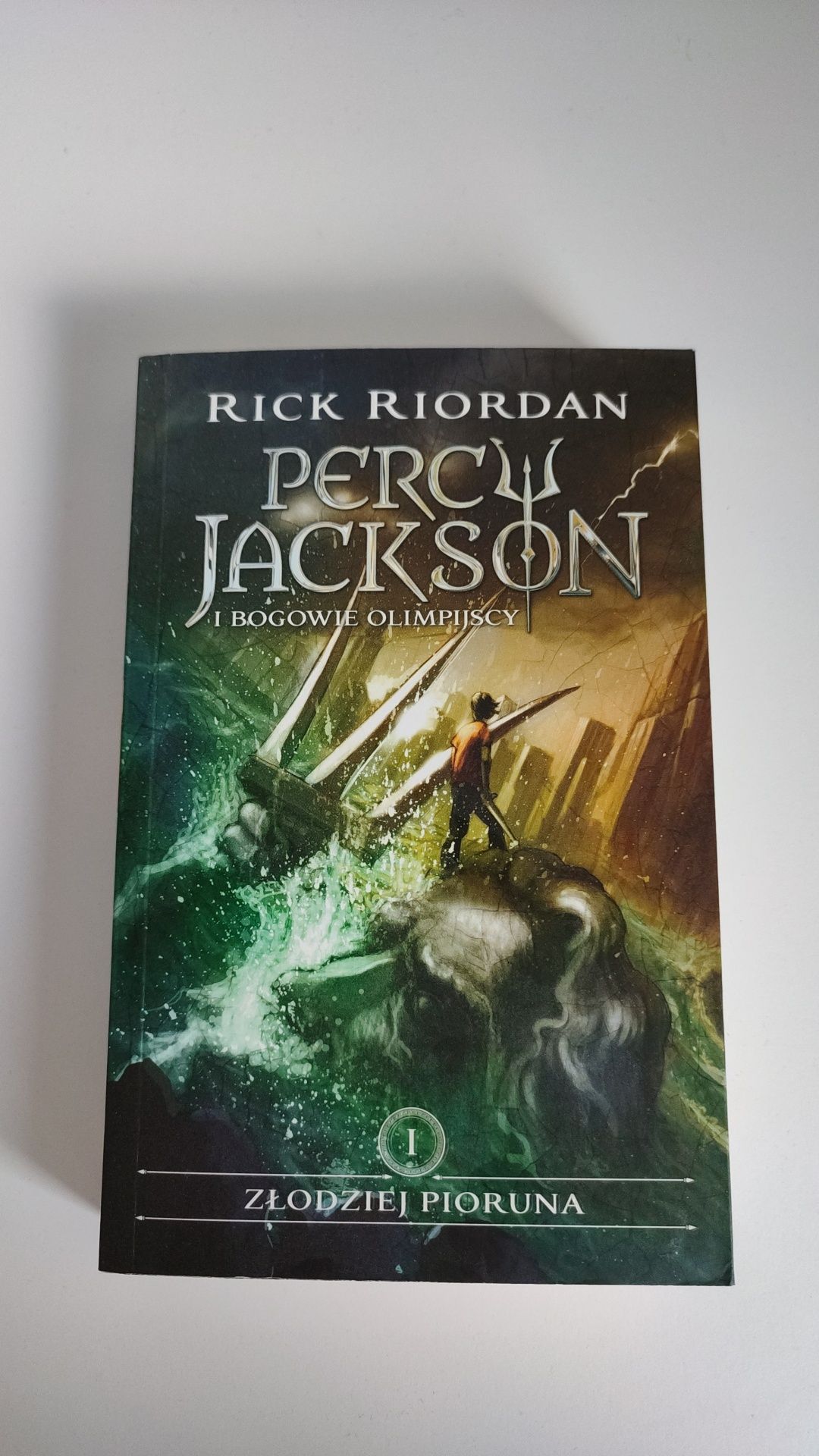 ,,Percy Jackson i Bogowie Olimpijscy. Złodziej pioruna" Rick Riordan