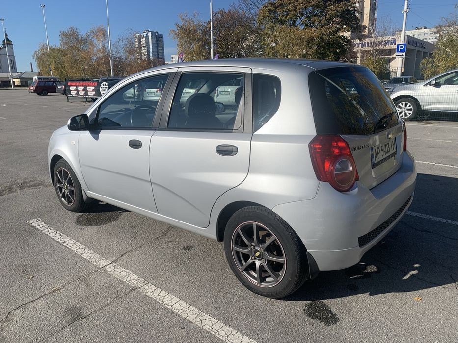 Chevrolet Aveo 2011 automatic hatchback 162 тис. км газ/бензин