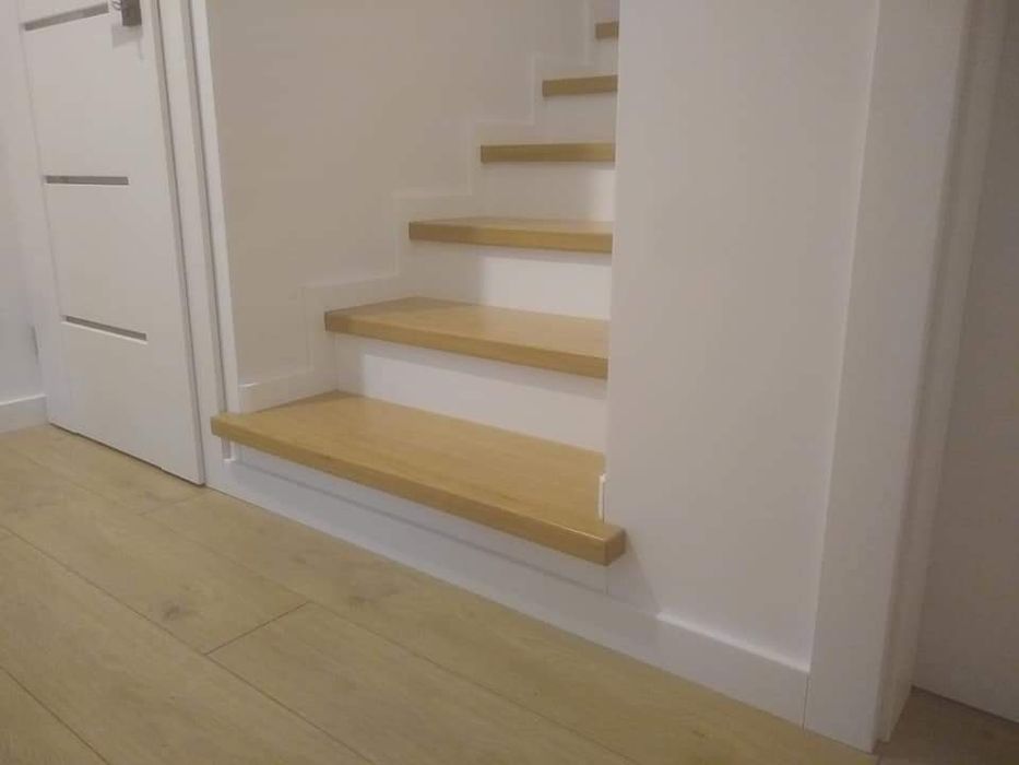 Stopnie dywanowe trepy schody dębowe jesionowe bukowe  blat podest