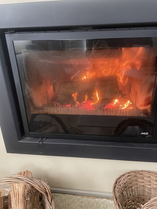 Lenha de eucalipto em sacos