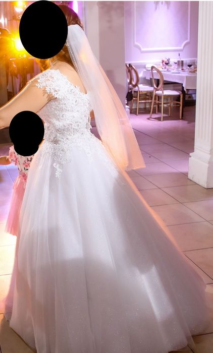 Suknia ślubna 'Księżniczka' r. 36/38 + Buty r.38