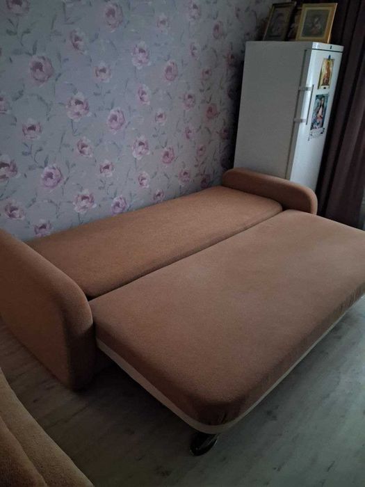 Двуспальная кровать