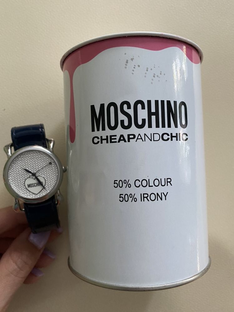 Годинник Moschino оригінал