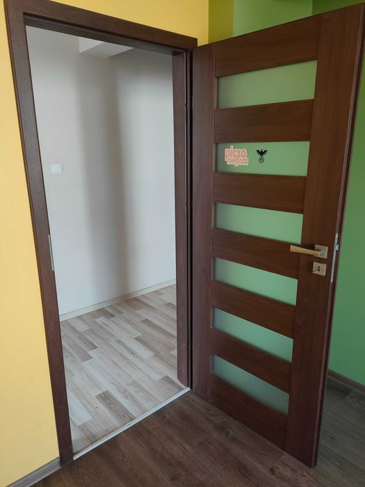 Drzwi wewnętrzne + ościeżnice regulowane