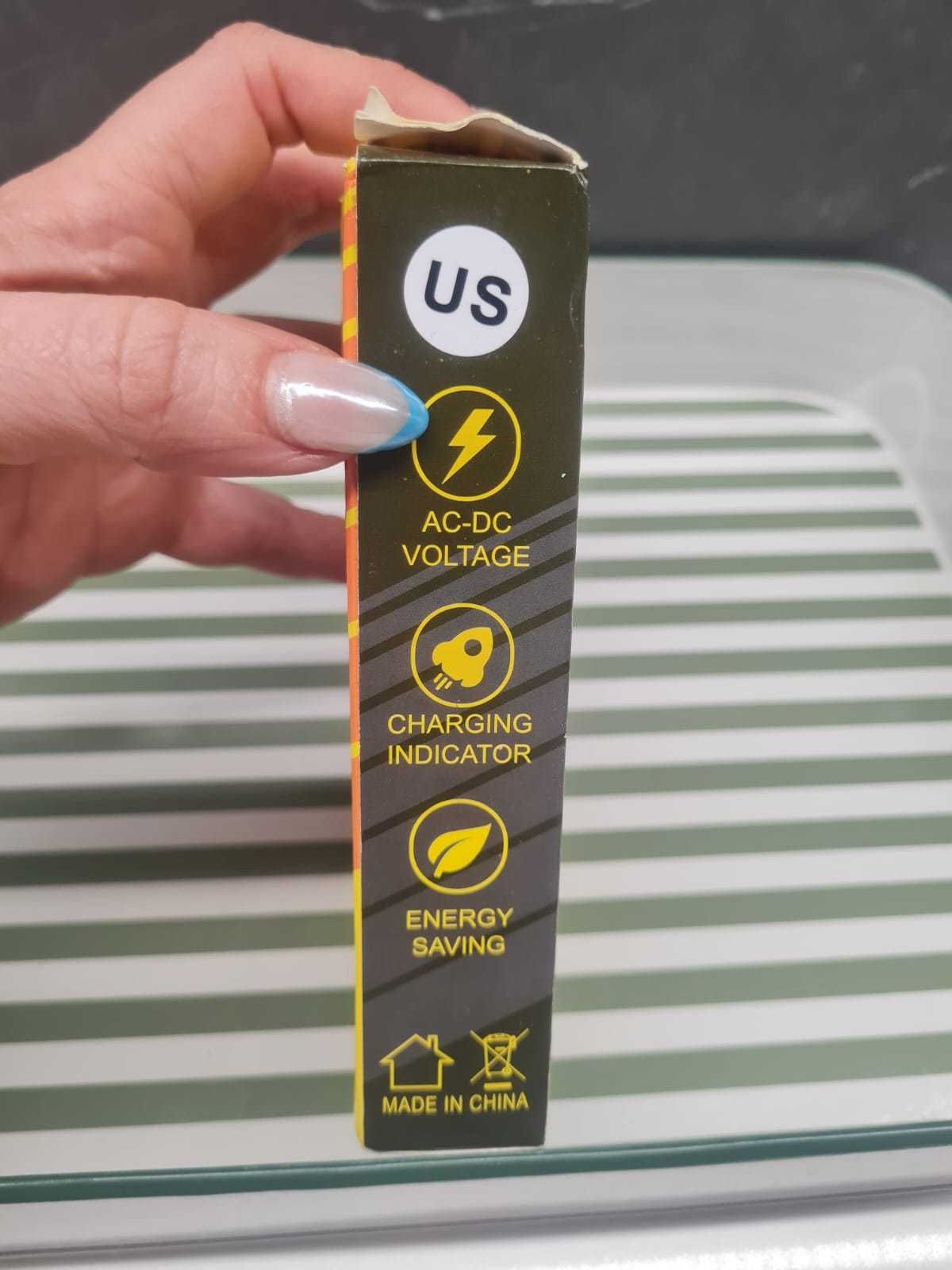 Carregador de Pilhas USB de 4 slots (ajustáveis ao tamanho da pilha)