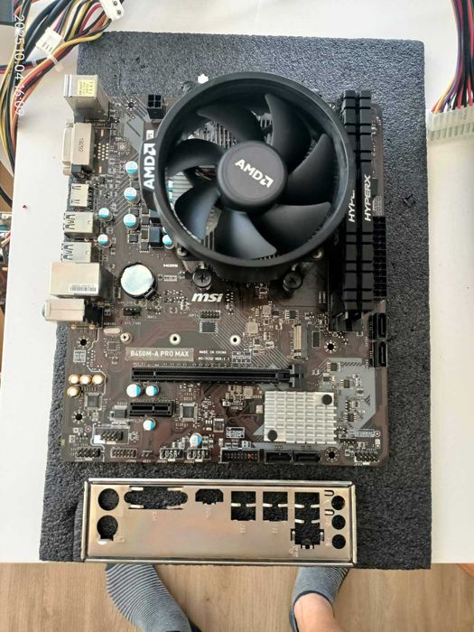 Комплект MSI B450M-A Pro MAX sAM4 + AMD Ryzen 3 3200G BOX + 16Gb DDR4
