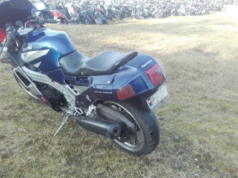 Kawasaki zx10 zx 10 tomcat silnik lagi gaźniki czasza koło bak części