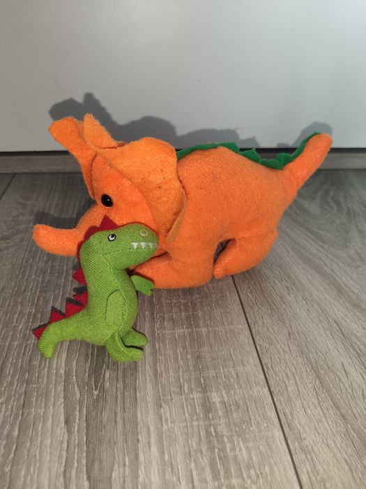Maskotki pluszowe dinozaury