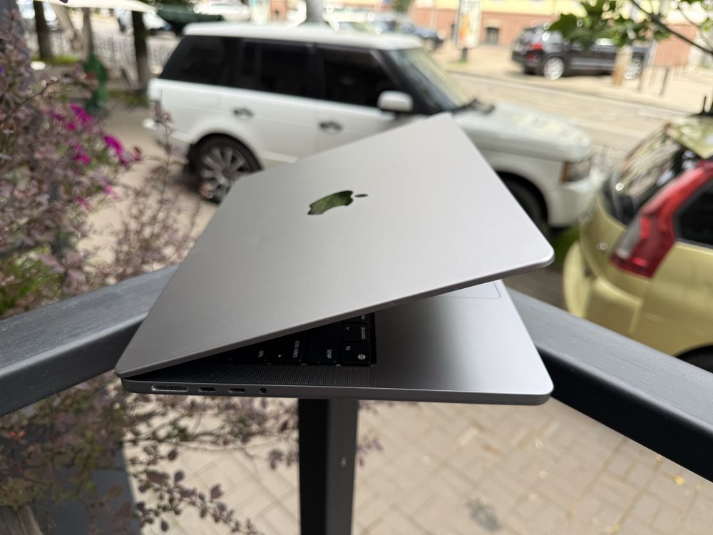 MacBook Pro 14” 2021 M1 Pro/16/512gb Space Gray гарантія 6 міс