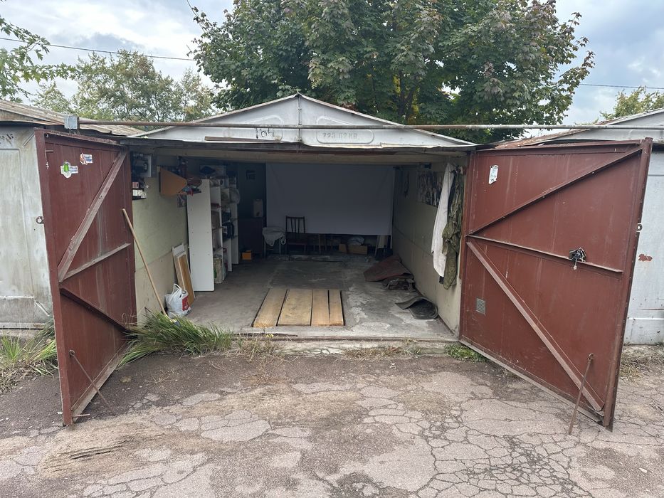 Продам гараж Богатирська 22. ГК «Славутич»