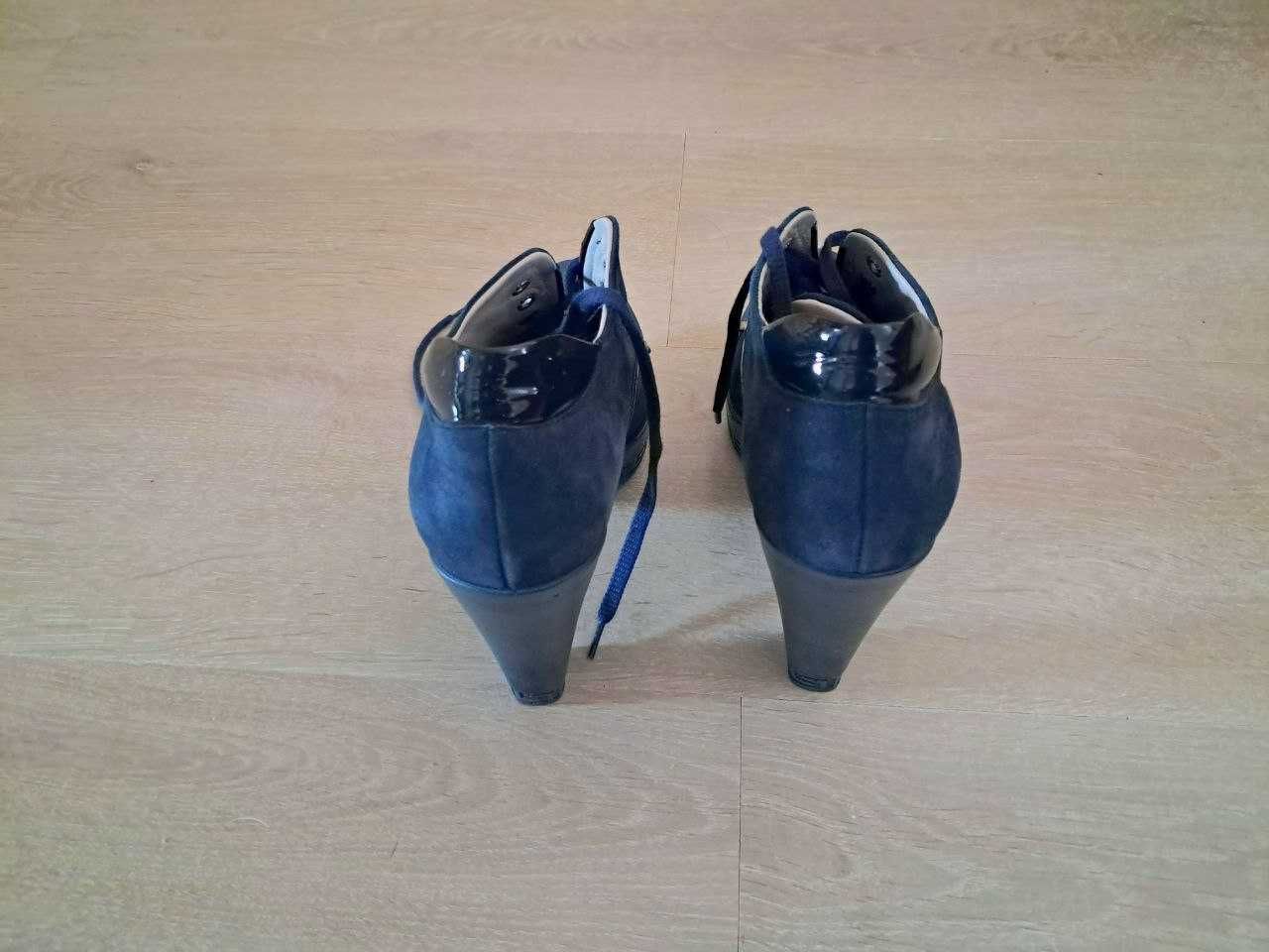 Ботильоны (ботинки) синие замша