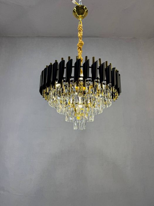 Стильна люстра кришталева підвісна