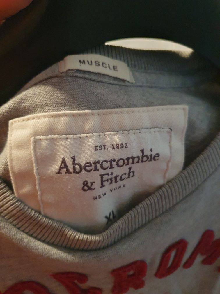 ABERCROMBIE & FITCH Sweat cinzenta